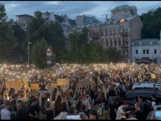 Вето на закон: українці по всій країні протестували проти знищення НАБУ і САП
