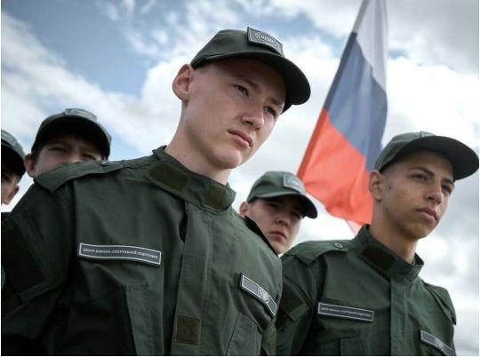 «Волонтери, дрони й герої не врятують нас від того, що насувається. Ми програли битву за сердця, душі та мізки», — військовий Антон Шевельов