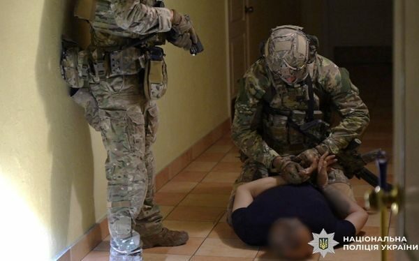 Замовне вбивство підприємця на Троєщині у Києві: поліція затримала підозрюваного в Одесі