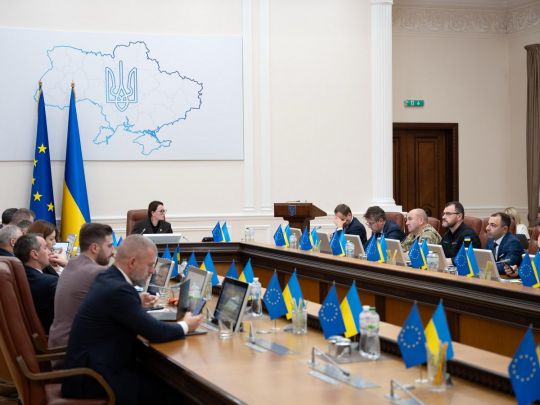 Кабмін дозволив 18&minus;22-річним українцям виїзд за&nbsp;кордон під час воєнного стану