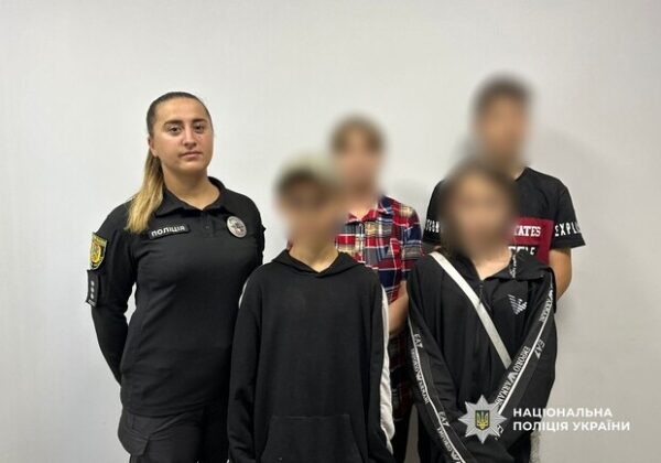 В Раздельнянском районе пять часов искали троих детей, игравших в прятки В Раздельнянском районе пять часов искали троих детей, игравших в прятки