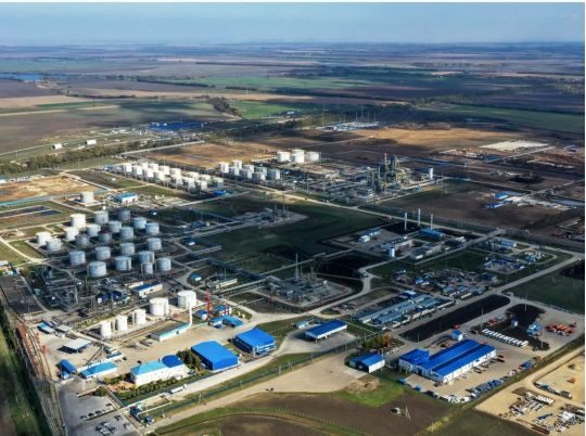 Безпілотники атакували НПЗ у Краснодарському краї та нафтопровід у Брянській області (фото, відео)