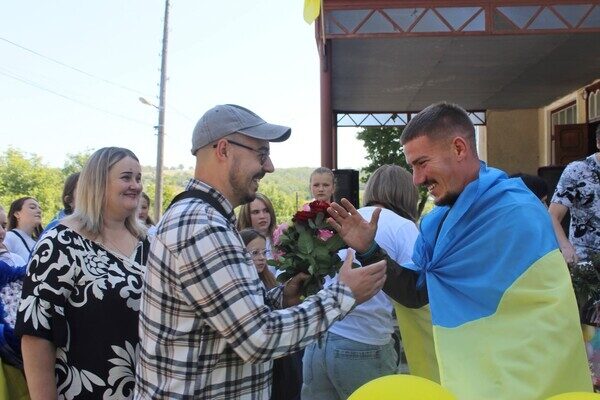 Провел более трех лет в российской колонии: в Одесскую область вернулся защитник Украины Павел Попадюк Провел более трех лет в российской колонии: в Одесскую область вернулся защитник Украины Павел Попадюк