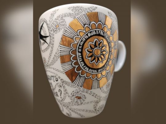 «Львівський митець Олександр Опарій створив унікальні кухлики-загадки», — колекціонерка Людмила Карпінська-Романюк