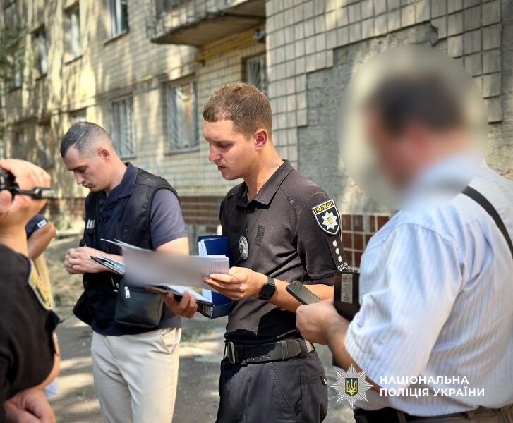 В&nbsp;Одесі жінка в п'яному чаді народила дитину і&nbsp;одразу викинула її&nbsp;з&nbsp;шостого поверху (фото, відео)