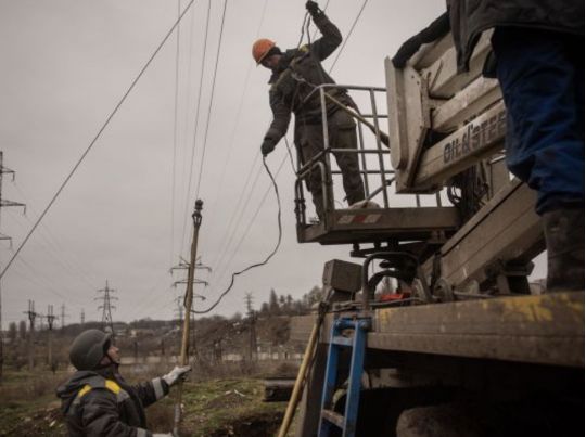 Ніч енергетичного терору: росія атакувала ТЕЦ, ГЕС і ТЕС по всій Україні — перекриті греблі, регіони без світла й газу, є поранені