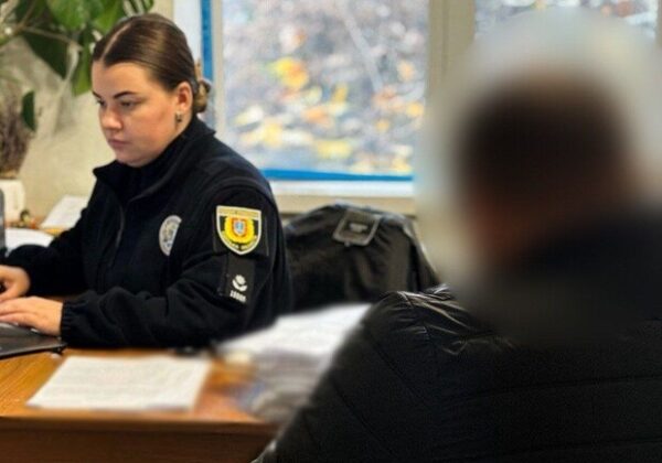 Обогатился почти на 138 тысяч гривен: в Одессе юридический консультант обманывал военных Обогатился почти на 138 тысяч гривен: в Одессе юридический консультант обманывал военных
