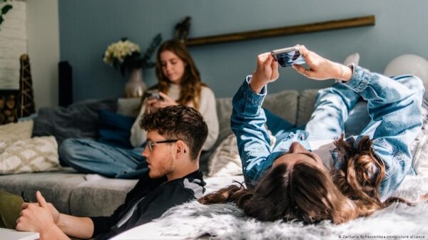 Meta начинает удалять австралийских подростков из Instagram и Facebook Meta начинает удалять австралийских подростков из Instagram и Facebook