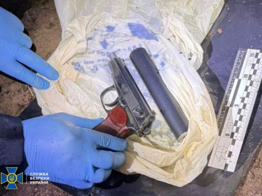 Знайдено пістолет, із якого застрелили Парубія: зброю планували знову «пустити у справу» (фото)
