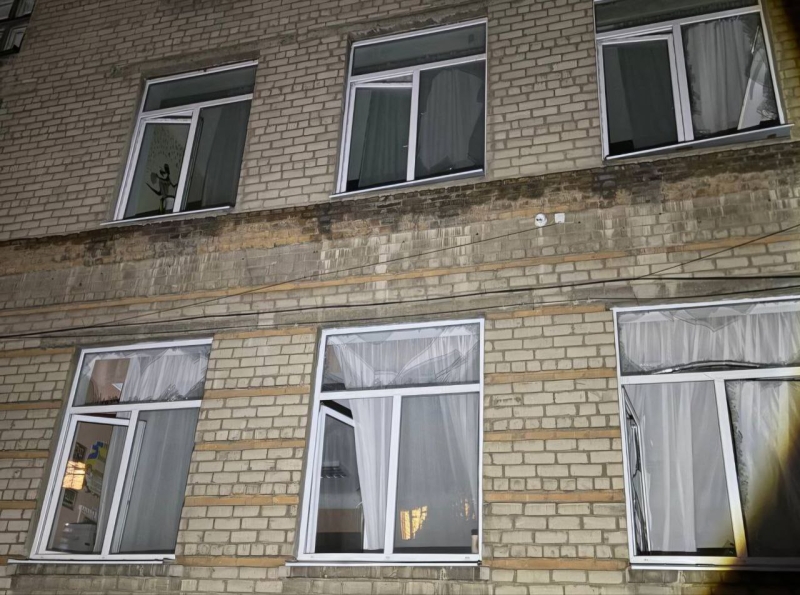 Масована атака на&nbsp;Дніпро: пошкоджено багатоповерхівки та&nbsp;навчальні заклади, є&nbsp;постраждалі (фото, відео)