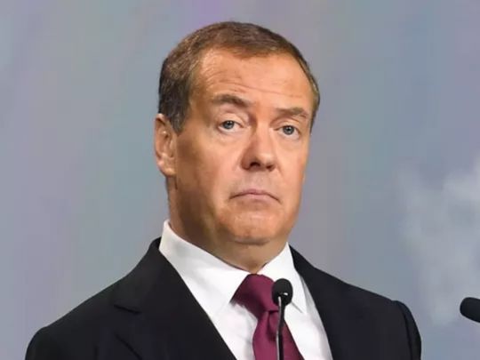 Медведєв опублікував відео удару «Орєшніком» і пригрозив Макрону