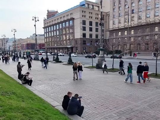 Долар по 48 гривень, нестача робочої сили та інфляція 8%: що чекає на Україну у разі продовження війни