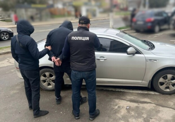 Дело на три тысячи долларов: в Одесской области разоблачили скандальную схему с участием работника ТЦК Дело на три тысячи долларов: в Одесской области разоблачили скандальную схему с участием работника ТЦК