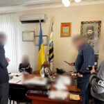 Махинации с государственной землей: в Одесском районе задержали председателя сельского совета