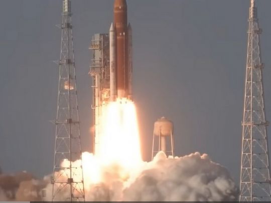 Астронавти знову полетіли до Місяця: NASA запустила перший за 50 років пілотований політ до супутника Землі