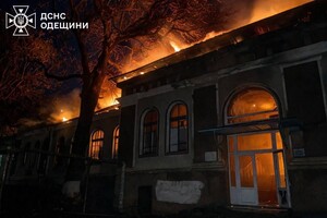В Одесской области загорелся лицей: огонь охватил большую площадь В Одесской области загорелся лицей: огонь охватил большую площадь