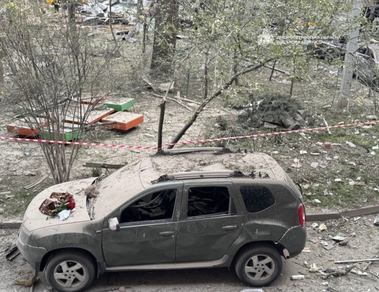 Нічний удар ворога: у Дніпрі руйнування та багато поранених, Біла Церква у диму (фото, відео)