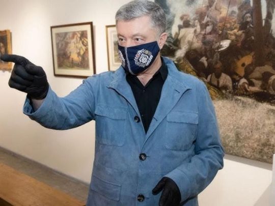 Після заклику «геть від москви» Порошенко задекларував десятки робіт російських художників, — Валентин Гладких