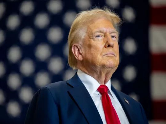 Трамп пригрозив зупинити постачання зброї Україні: що вимагає