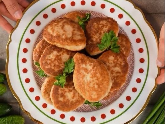 Соковиті курячі котлети без яєць і часнику: формула ідеального смаку від відомого шеф-кухаря